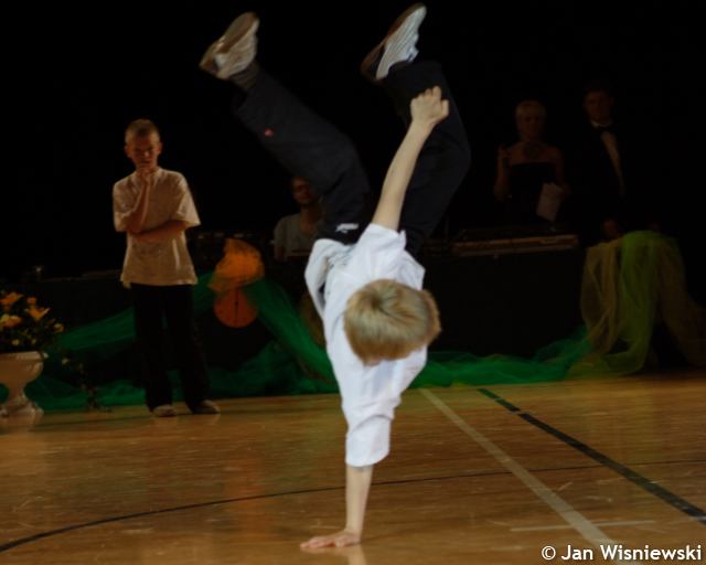 * Image 12
