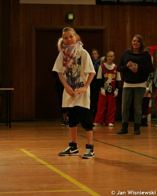 * Image 4
