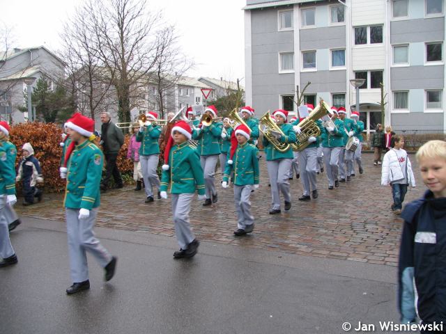 * Image 4
